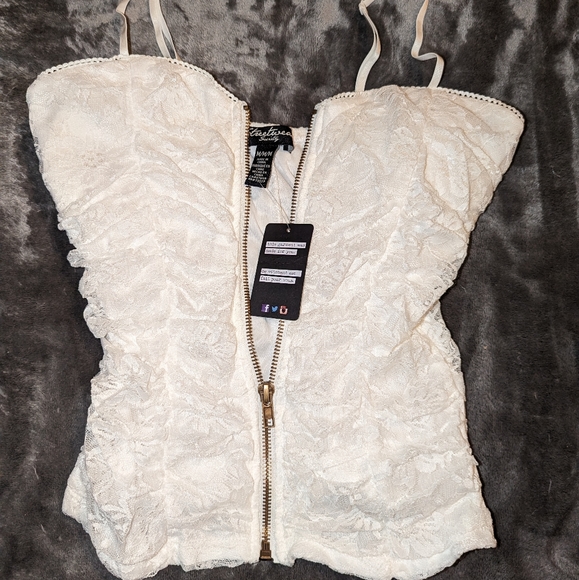 White Zipper Tank Top - Picture 2 of 3